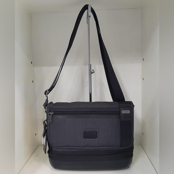 NWT Tumi Glenview Expandable Crossbody Charcoal Gray